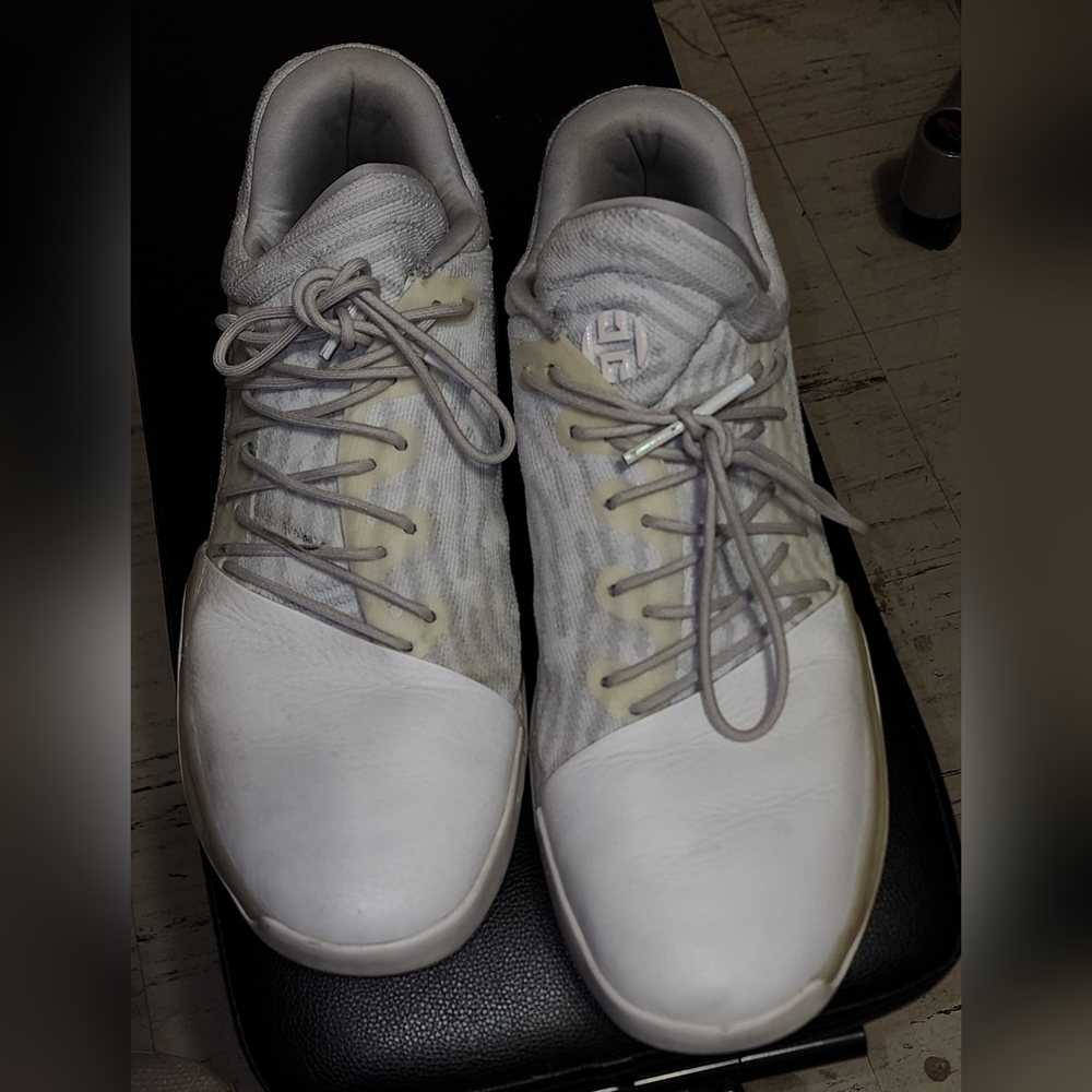 Harden Vol 1 13 below zero christmas used no box Size 12.